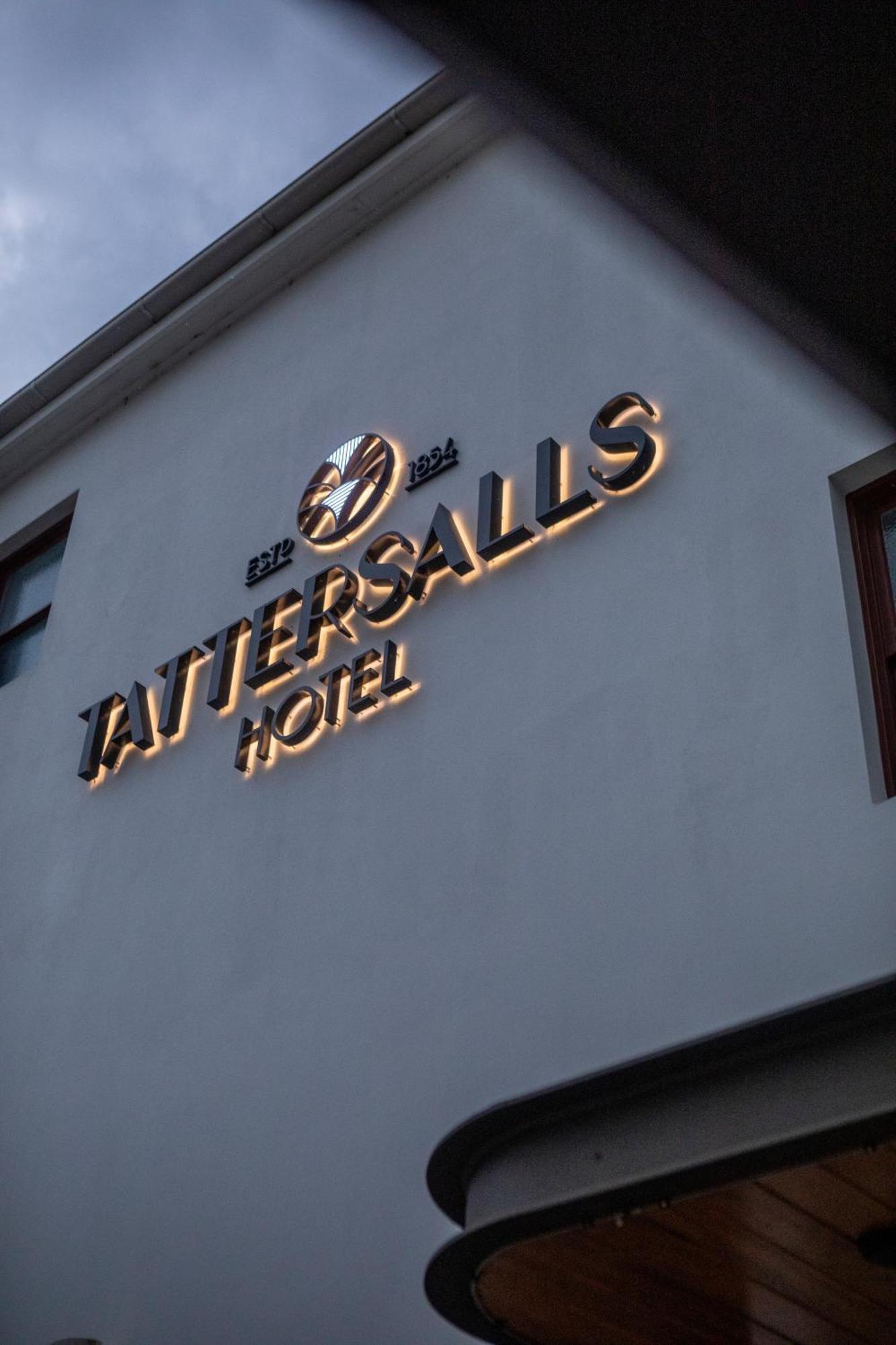 ארמידייל Tattersalls Hotel מראה חיצוני תמונה